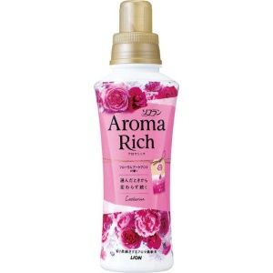 LION Кондиционер для белья "Aroma Rich Catherine", с ароматом натуральных масел, 480мл